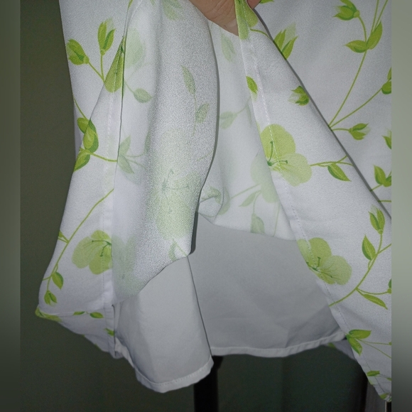 An ETCYY NEW Flattering Floral Tank Camisole - Picture 5 of 7